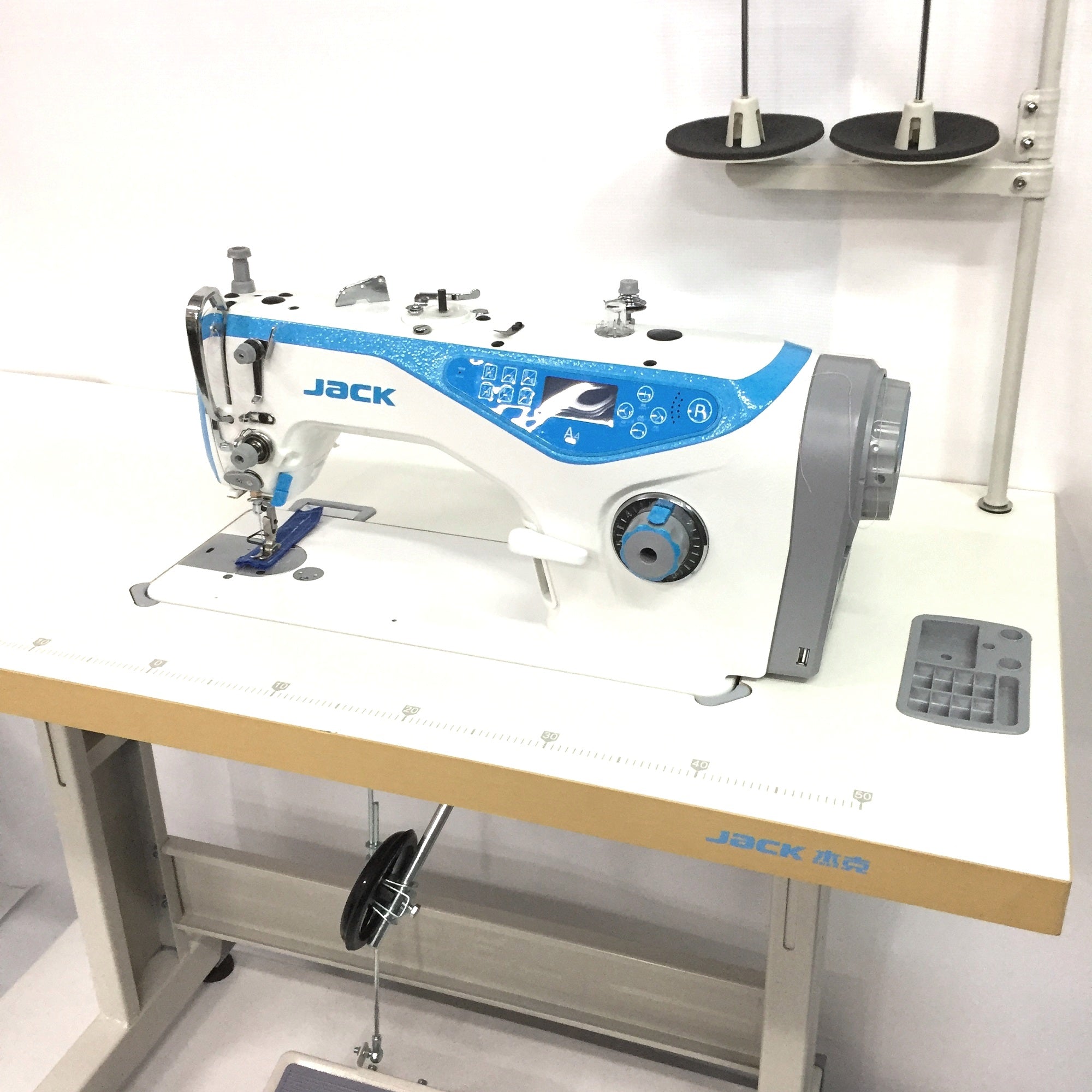 JACK A4 Single Needle Lockstitch Sewing Machine With Automatic